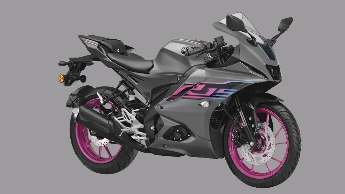 Yamaha R15 engine