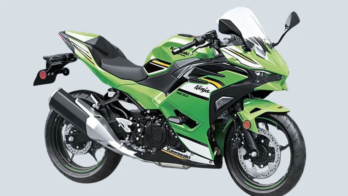 Kawasaki Ninja 500 Riding at Top Speed 190 km/h