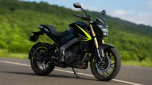 Bajaj Pulsar NS400Z 2025 स्ट्रीटफाइटर लुक में