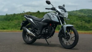 Honda SP160 2025 front view with aggressive design