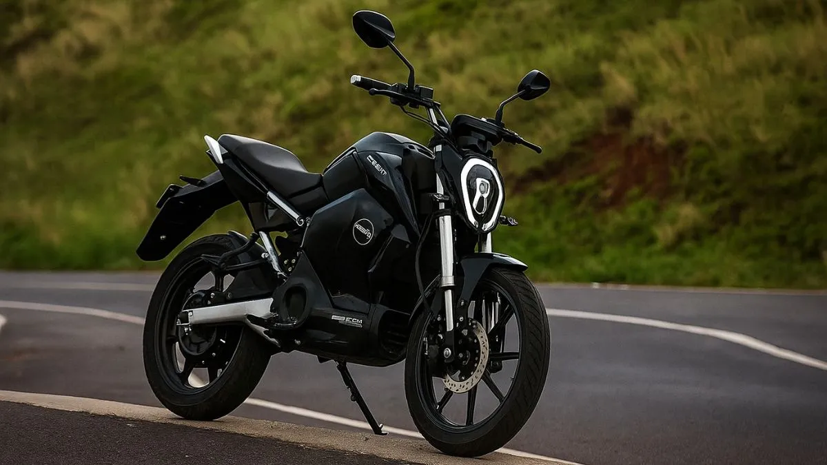 Revolt RV400 2025 sleek design और LED हेडलैम्प