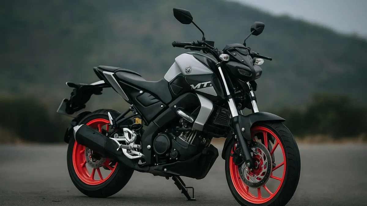 Yamaha MT-15 2025 साइड व्यू