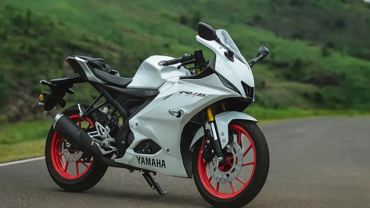 Yamaha R15 V4 side profile showcasing sporty design