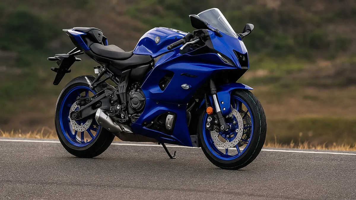 Yamaha R7 on racetrack showing speed and performance