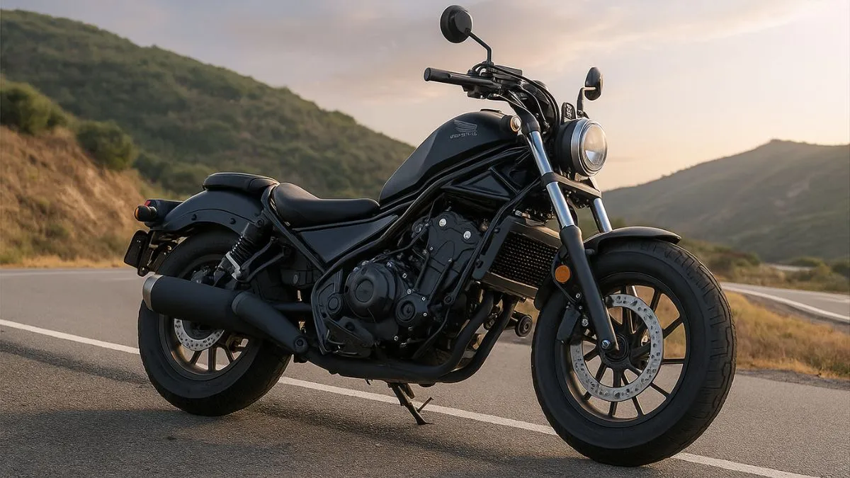 Honda Rebel 250 рдХрд╛ рдирдпрд╛ рдореЙрдбрд▓ рдмреНрд▓реИрдХ рдХрд▓рд░ рдореЗрдВ рд╕реНрдЯрд╛рдЗрд▓рд┐рд╢ рдХреНрд░реВрдЬрд╝рд░ рд▓реБрдХ рдХреЗ рд╕рд╛рде